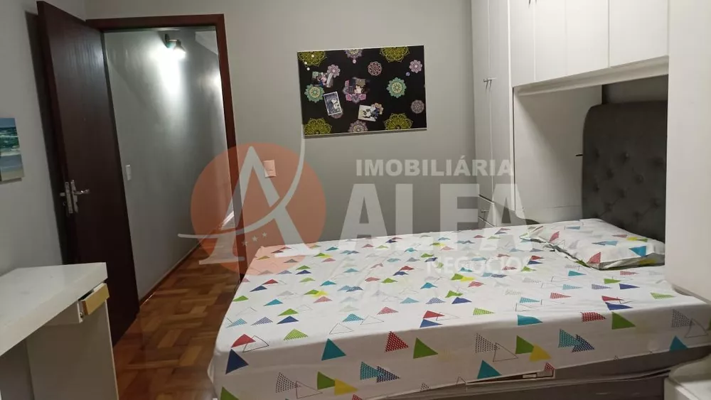 Casa à venda com 3 quartos, 174m² - Foto 6