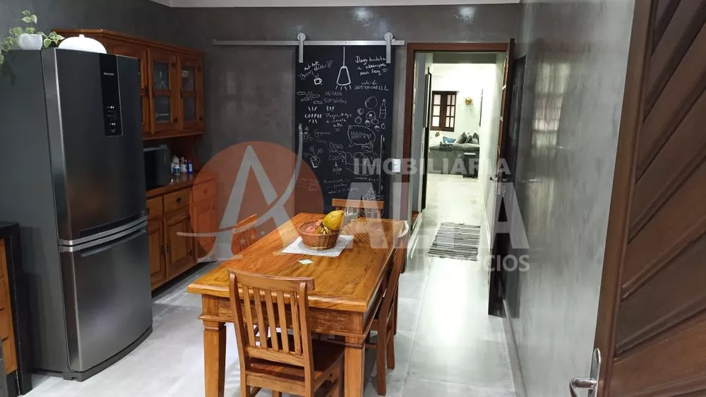 Casa à venda com 3 quartos, 174m² - Foto 17