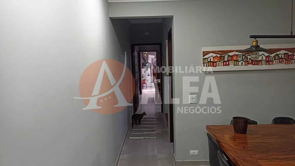 Casa à venda com 3 quartos, 174m² - Foto 14