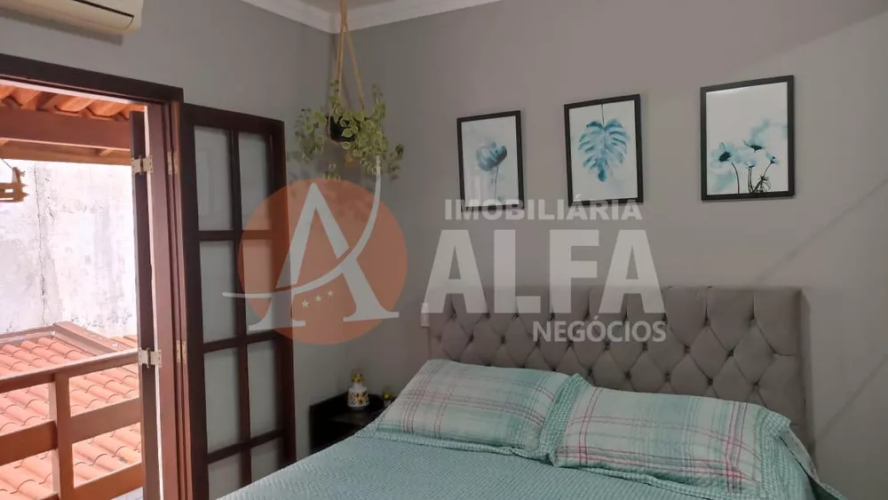 Casa à venda com 3 quartos, 174m² - Foto 2