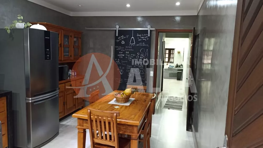 Casa à venda com 3 quartos, 174m² - Foto 18