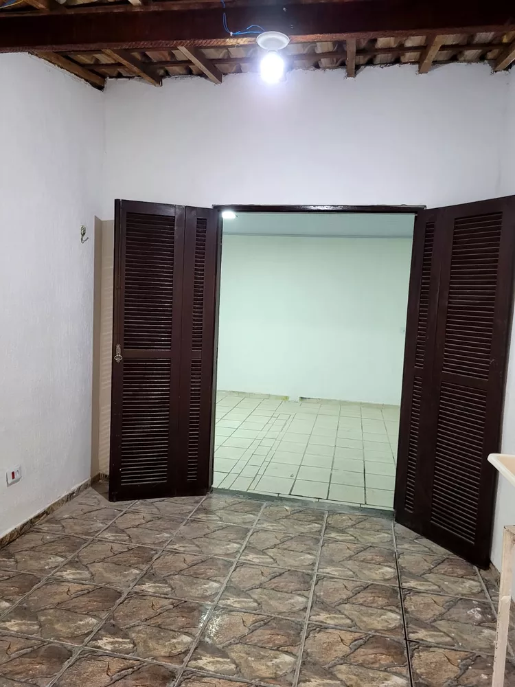 Casa para alugar com 1 quarto, 38m² - Foto 3