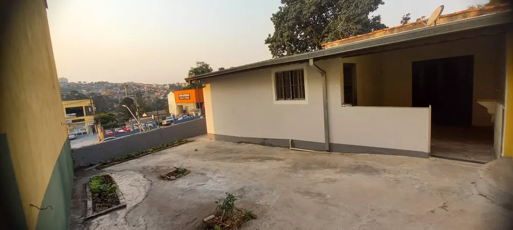 Casa para alugar com 1 quarto, 38m² - Foto 1