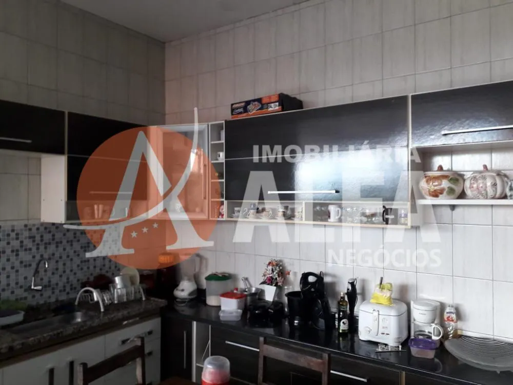 Casa, 7 quartos, 250 m² - Foto 3