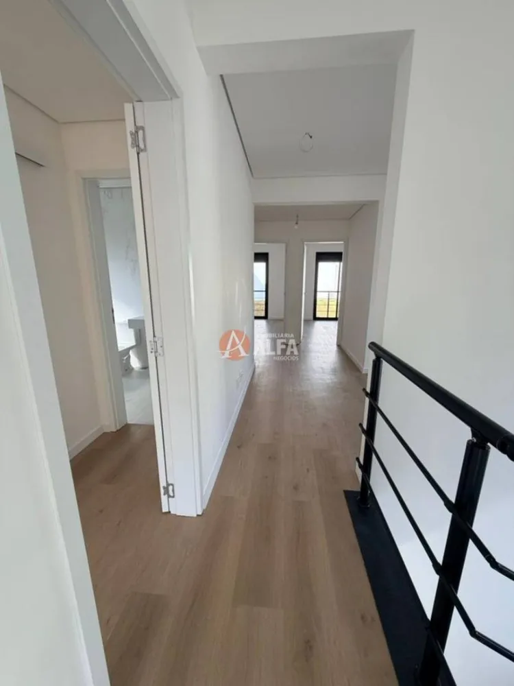 Casa, 4 quartos, 291 m² - Foto 1