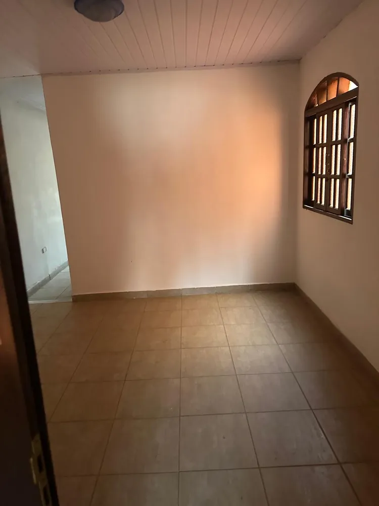 Casa, 5 quartos, 245 m² - Foto 2