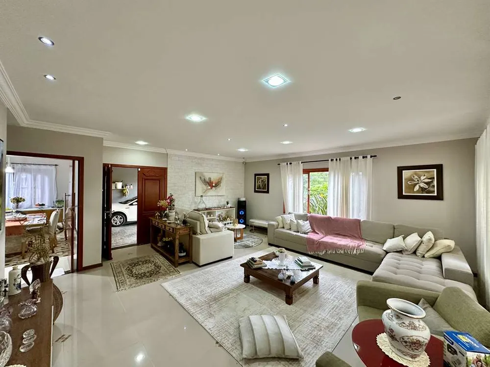 Casa, 4 quartos, 437 m² - Foto 1