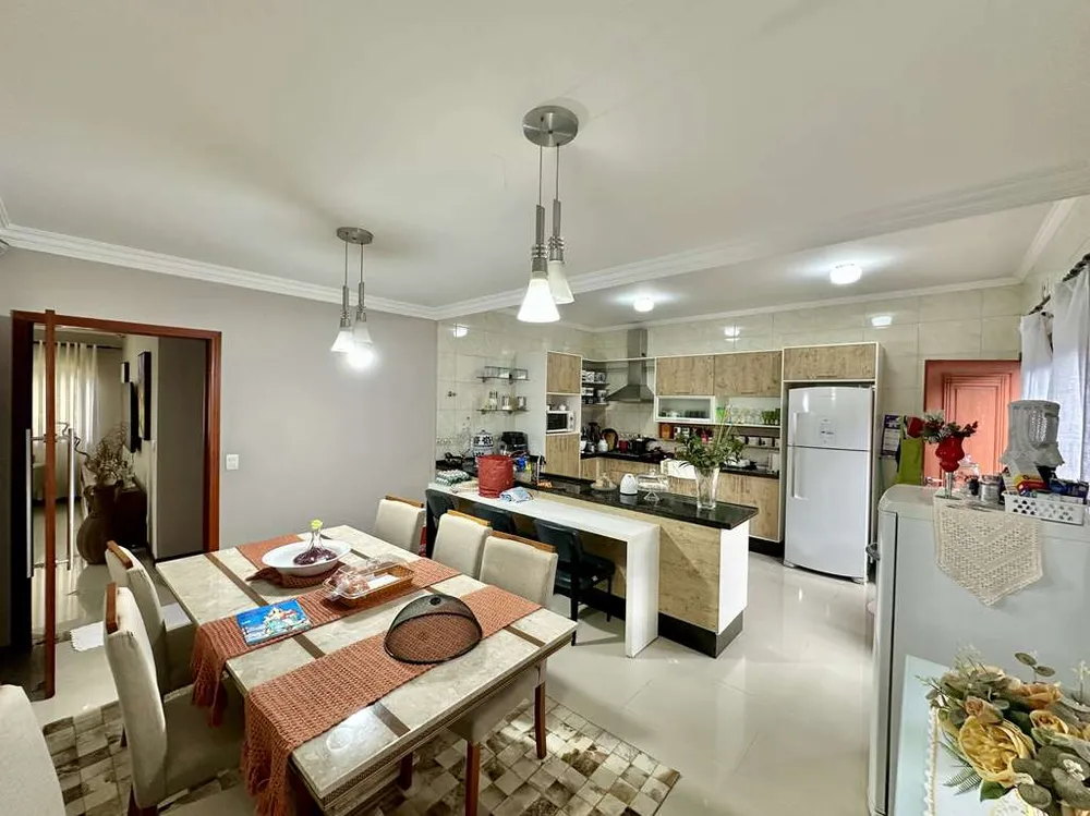Casa, 4 quartos, 437 m² - Foto 2