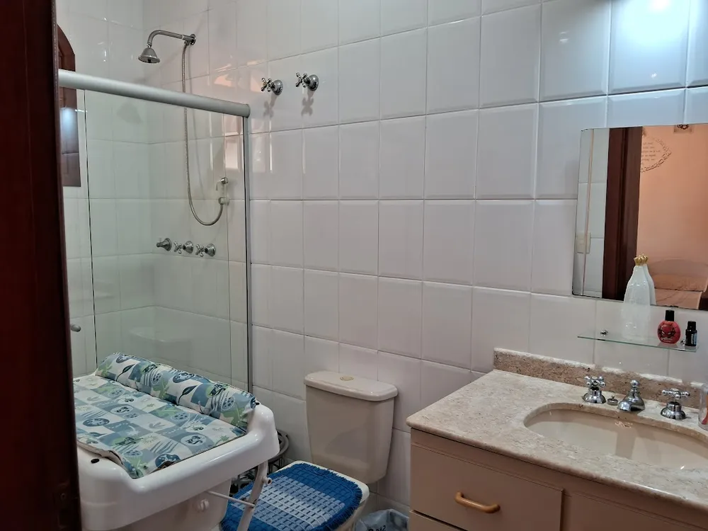 Casa, 4 quartos, 353 m² - Foto 1