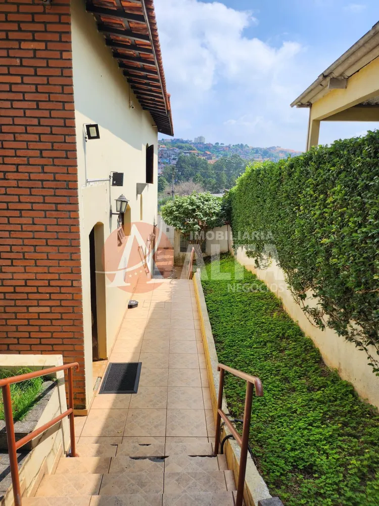 Casa, 4 quartos, 1228 m² - Foto 1