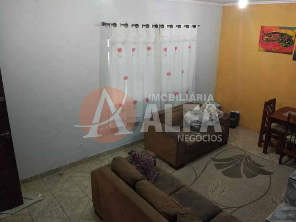 Casa à venda com 2 quartos, 128m² - Foto 1