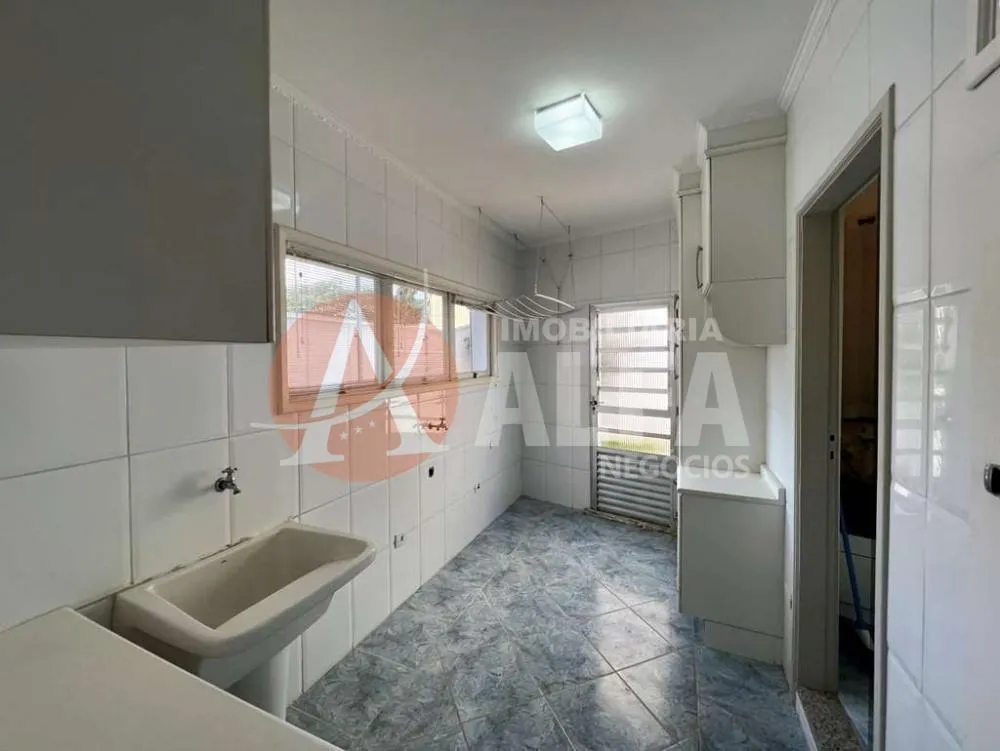 Casa, 4 quartos, 250 m² - Foto 11