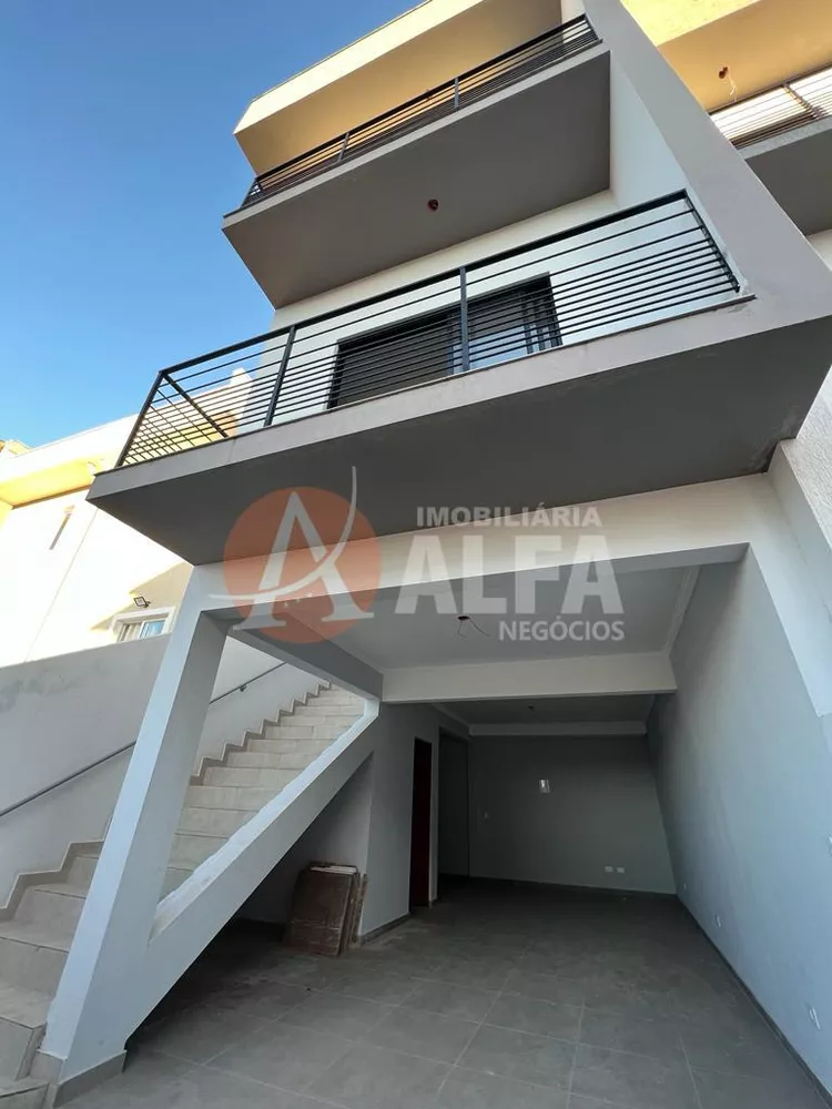 Casa à venda com 3 quartos, 140m² - Foto 2