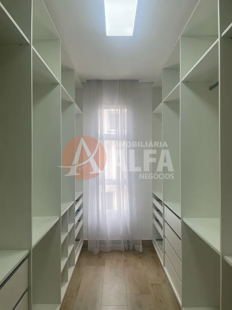 Casa, 4 quartos, 307 m² - Foto 1