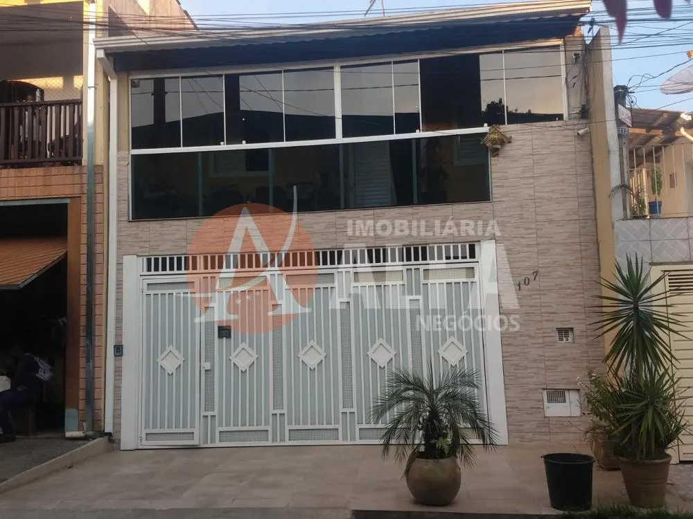 Casa, 4 quartos, 182 m² - Foto 1