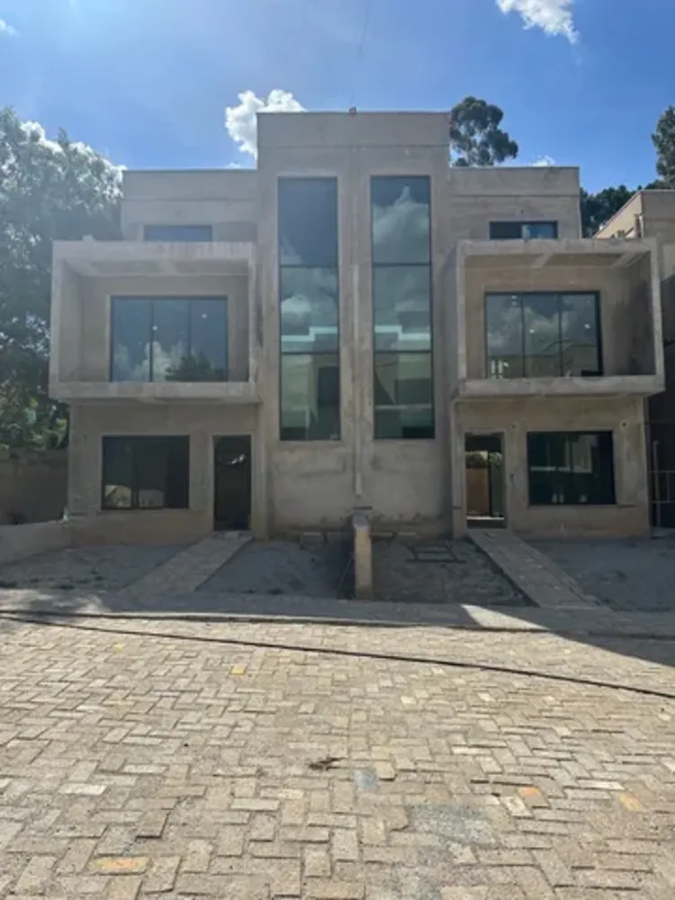 Casa, 3 quartos, 153 m² - Foto 2