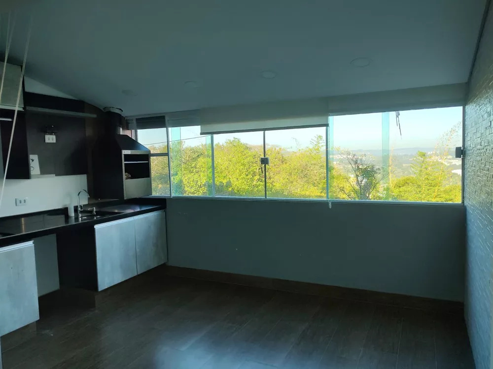 Casa à venda com 2 quartos, 62m² - Foto 4