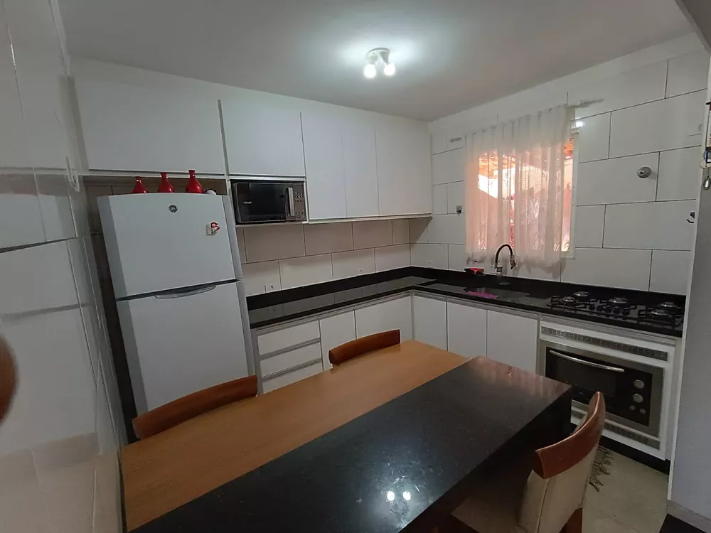 Casa à venda com 3 quartos, 83m² - Foto 3