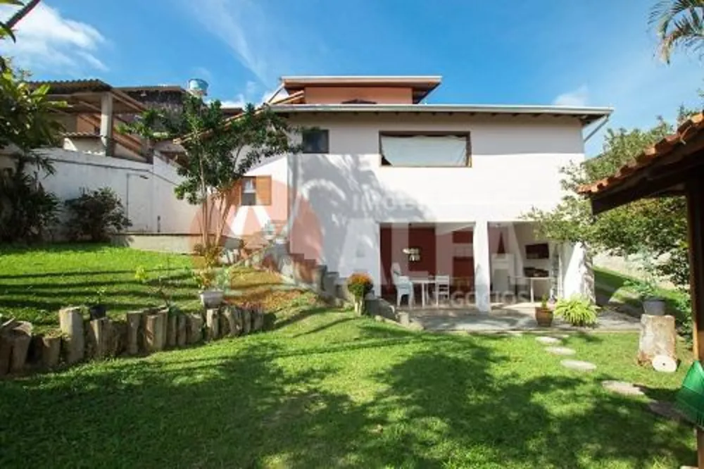 Casa, 4 quartos, 2339 m² - Foto 1