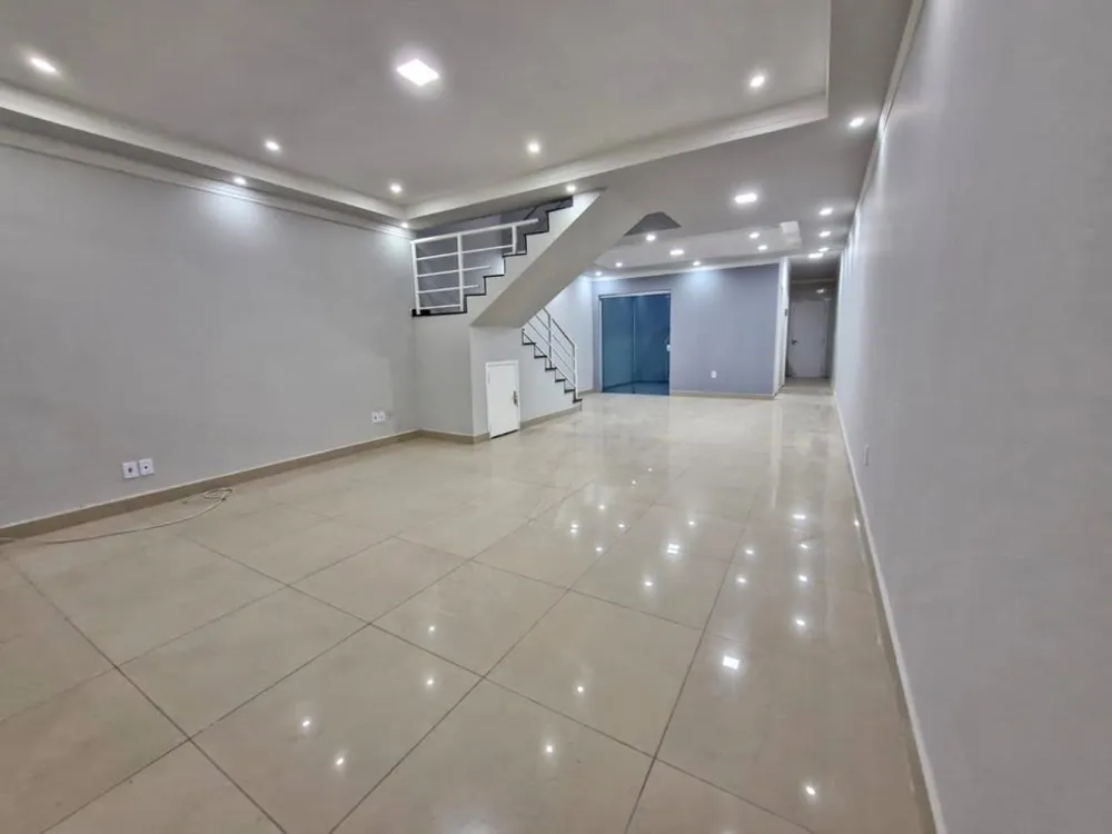 Casa, 3 quartos, 185 m² - Foto 1