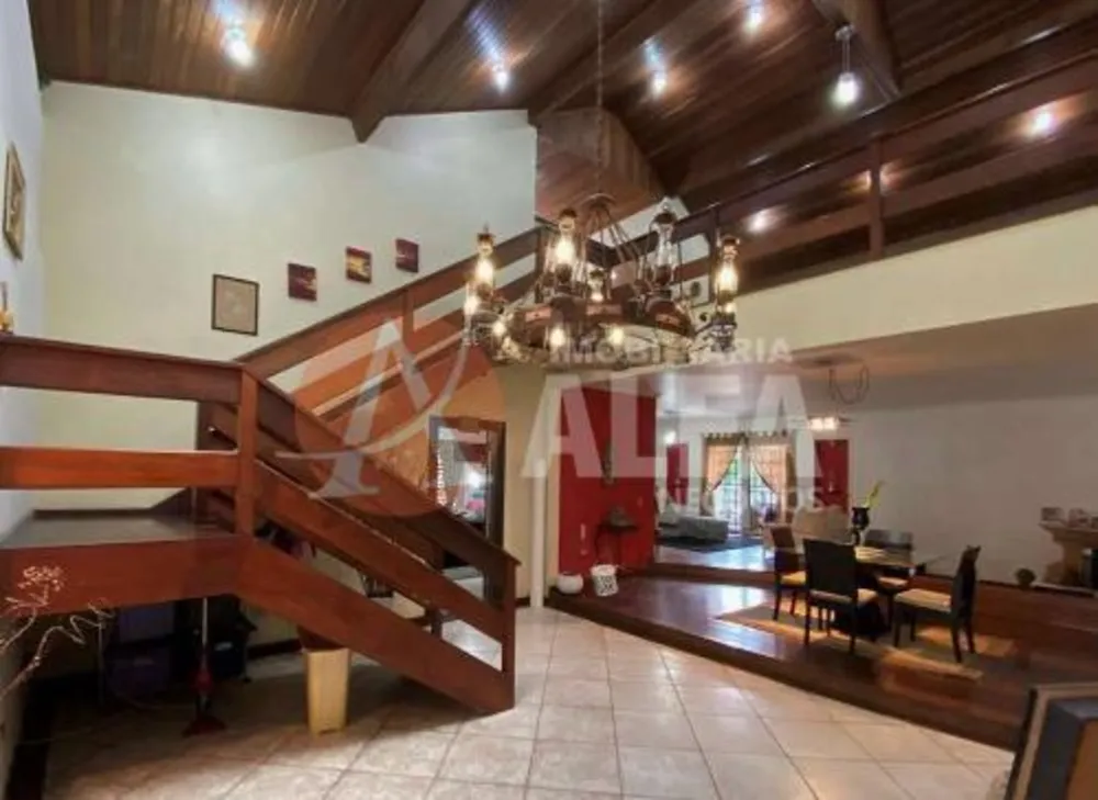 Chácara, 4 quartos, 1326 m² - Foto 2