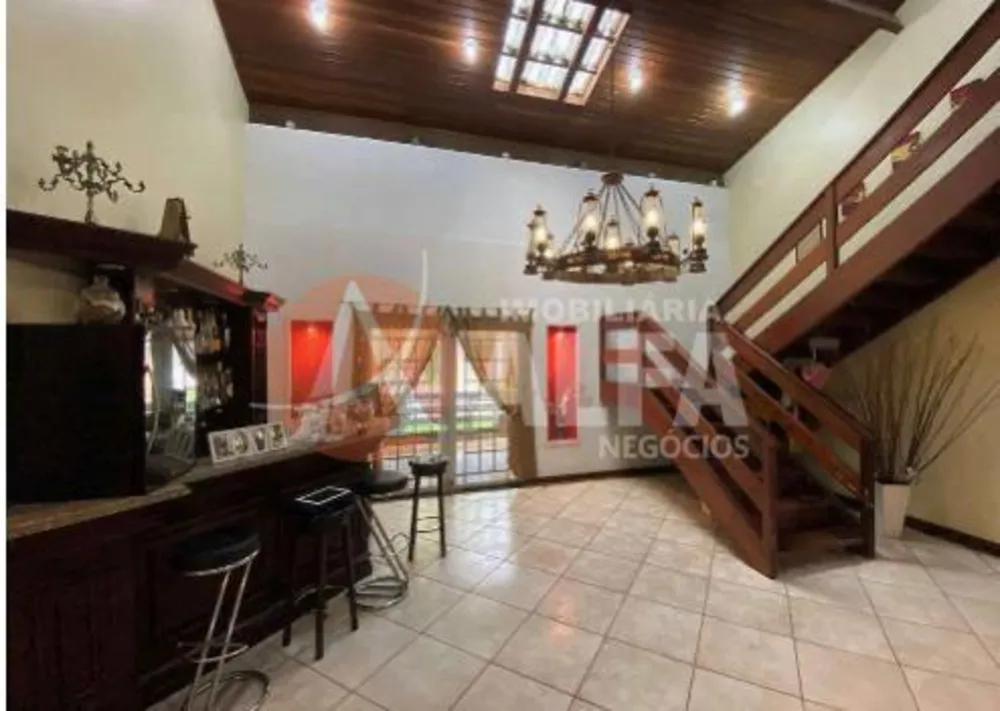 Chácara, 4 quartos, 1326 m² - Foto 1