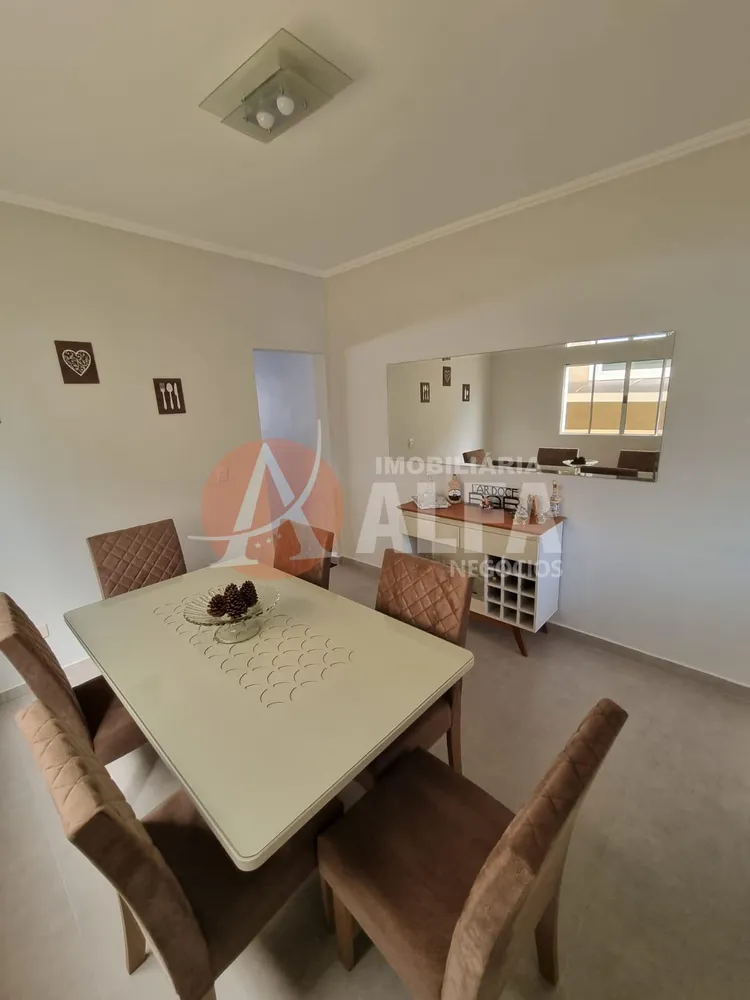 Casa, 3 quartos, 180 m² - Foto 1