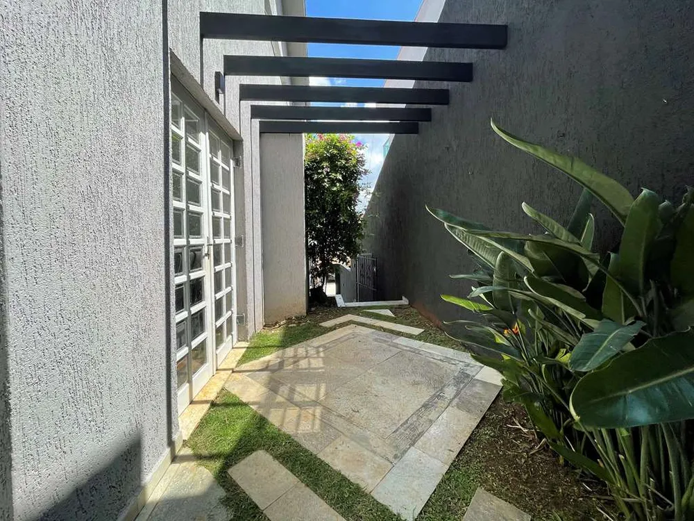 Casa, 5 quartos, 285 m² - Foto 3