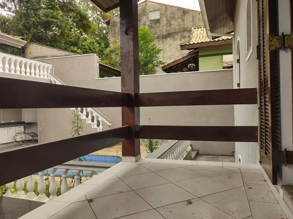 Casa, 5 quartos, 180 m² - Foto 1