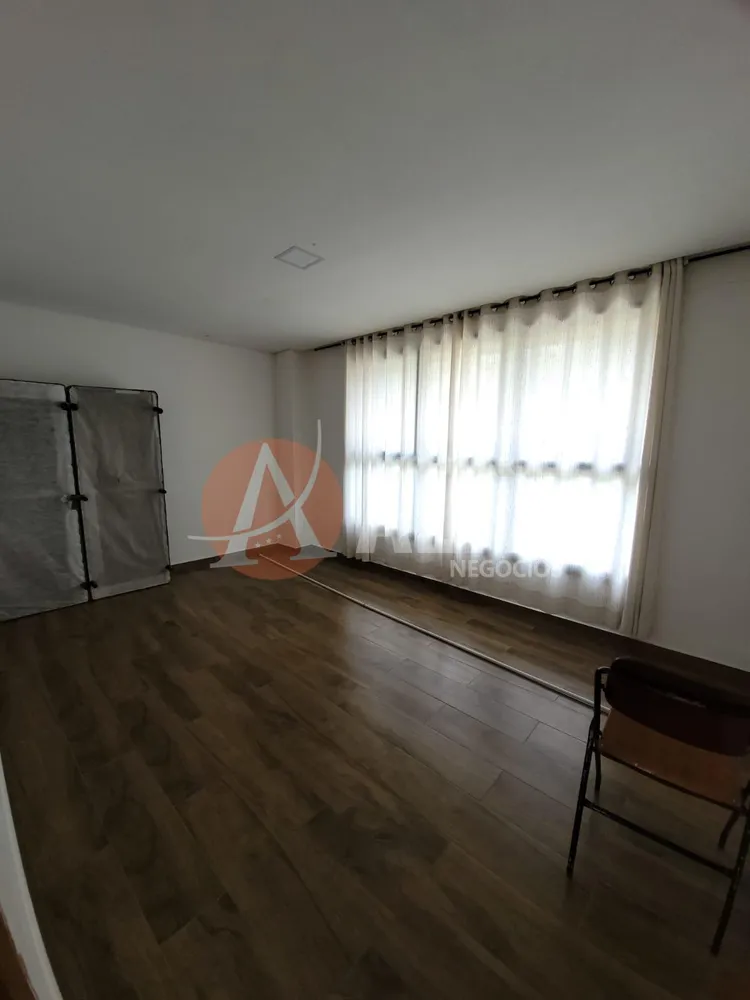 Casa, 3 quartos, 370 m² - Foto 2