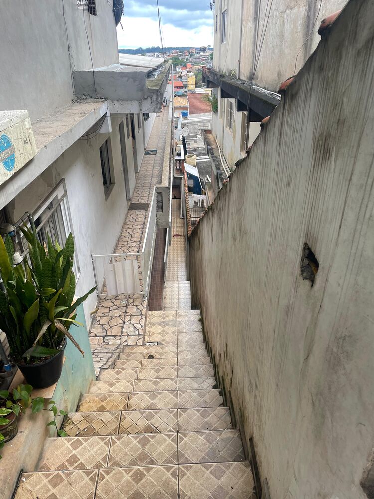 Casa à venda com 8 quartos, 330m² - Foto 3