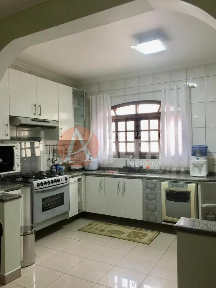 Casa, 4 quartos, 260 m² - Foto 3