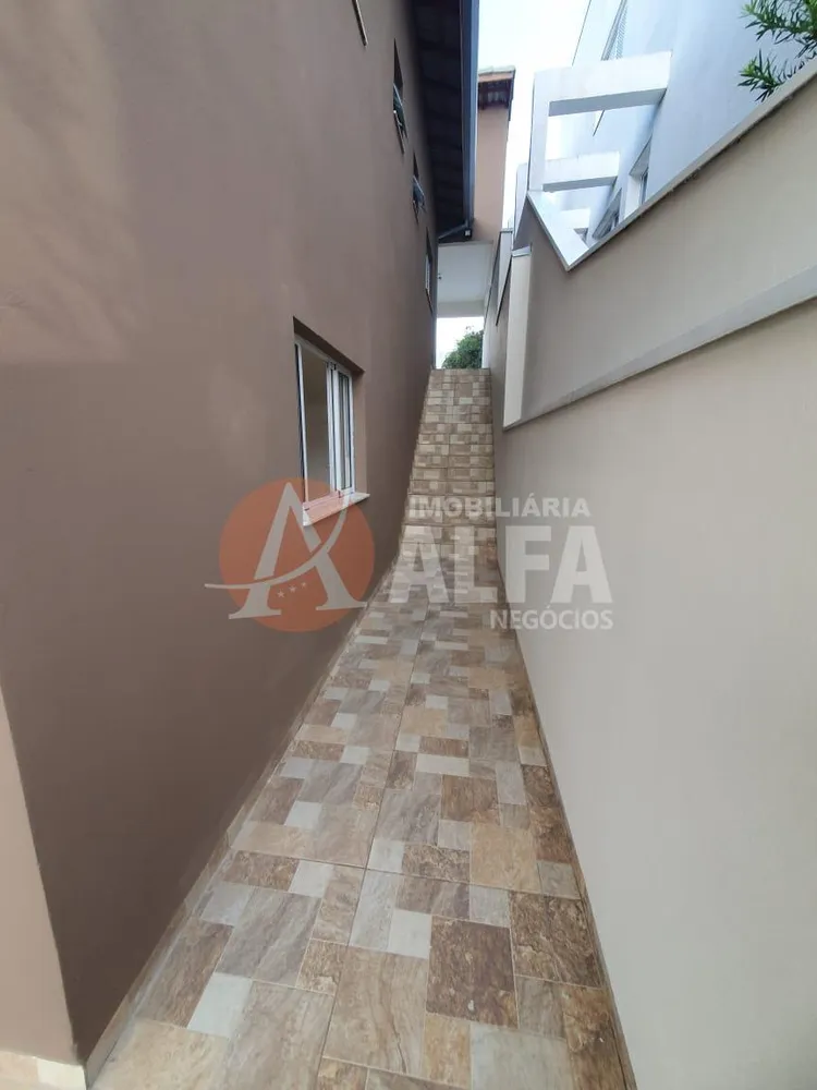 Casa, 3 quartos, 244 m² - Foto 2
