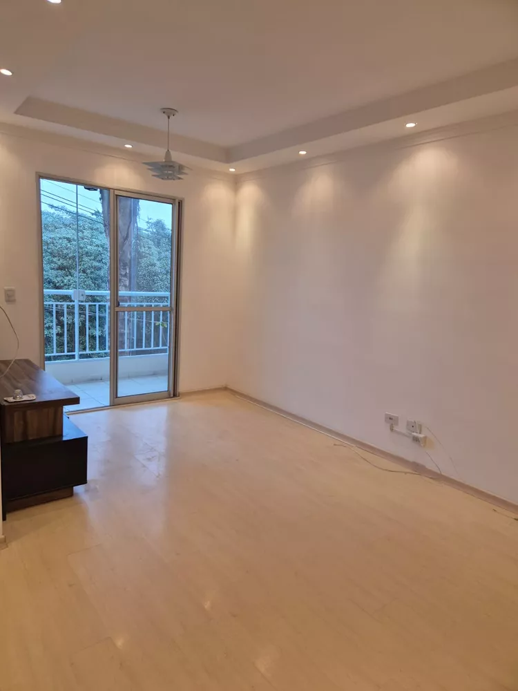 Apartamento à venda com 3 quartos, 65m² - Foto 2