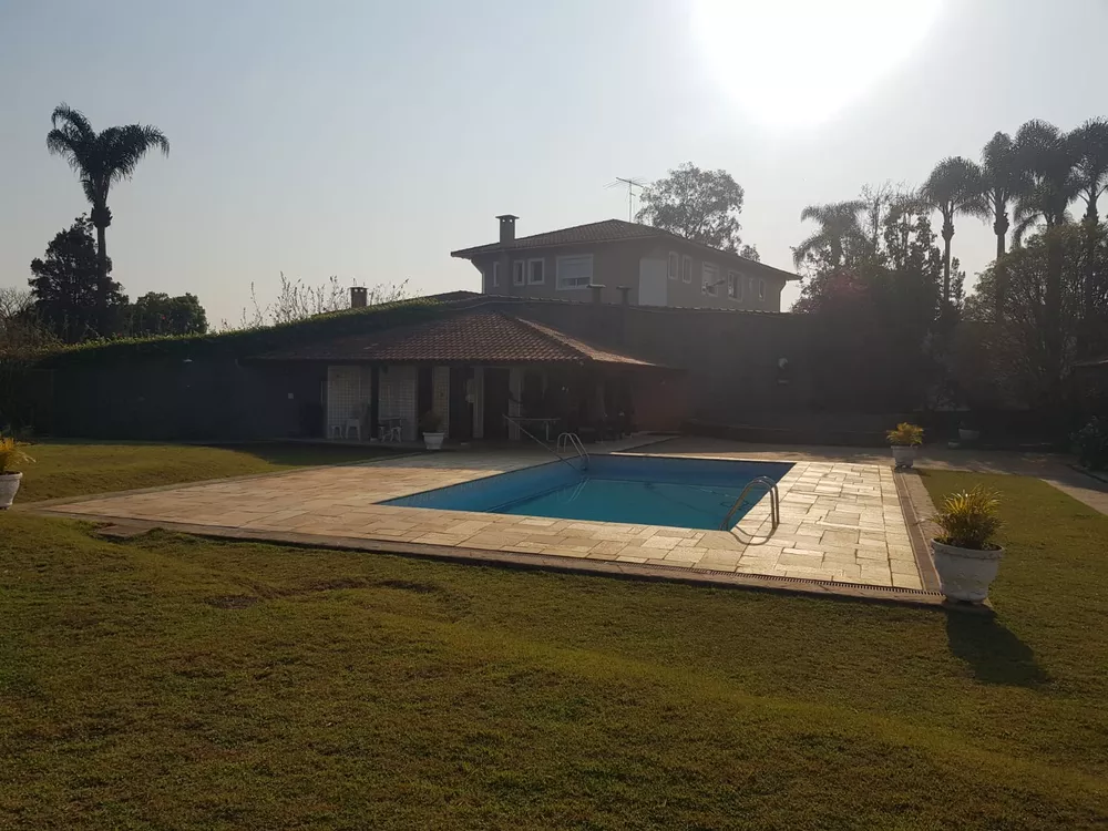 Casa à venda com 4 quartos, 700m² - Foto 1