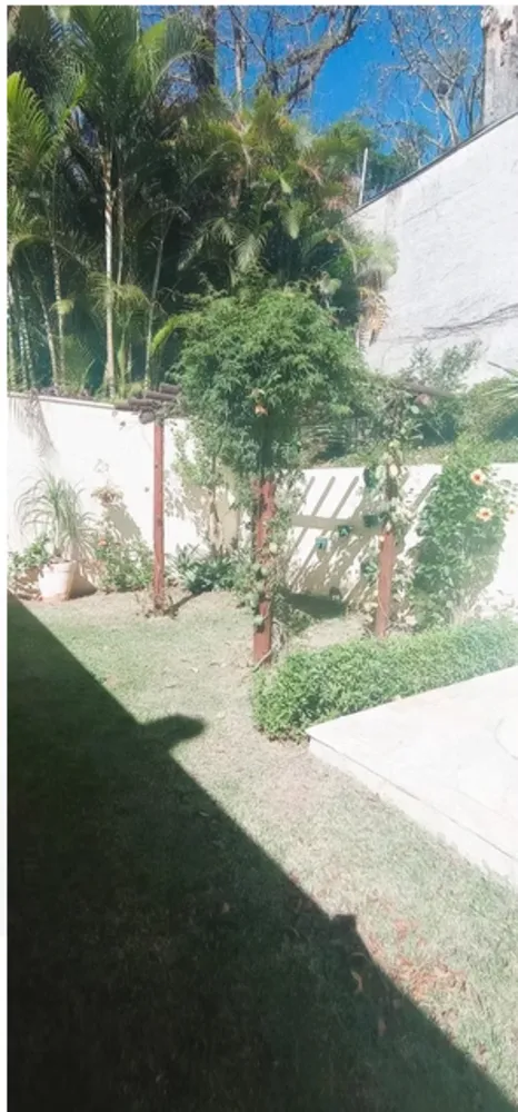 Casa, 6 quartos, 215 m² - Foto 2