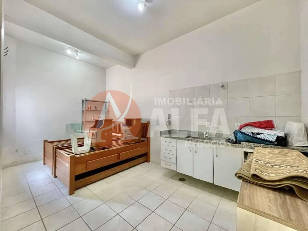 Casa, 4 quartos, 408 m² - Foto 1
