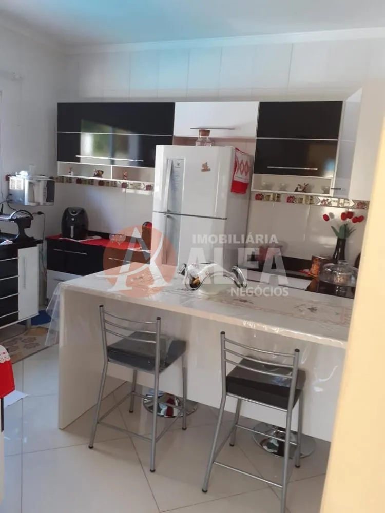 Casa, 3 quartos, 200 m² - Foto 3