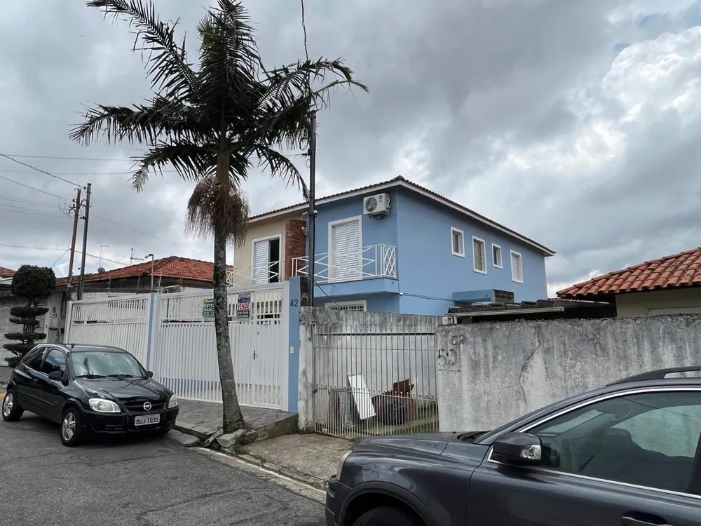 Casa, 3 quartos, 210 m² - Foto 1