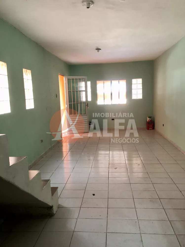 Casa à venda com 4 quartos, 100m² - Foto 3