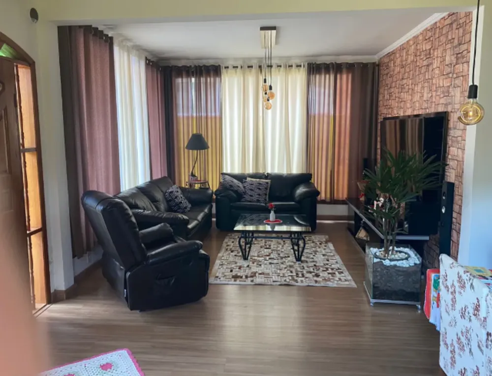 Casa, 3 quartos, 290 m² - Foto 2