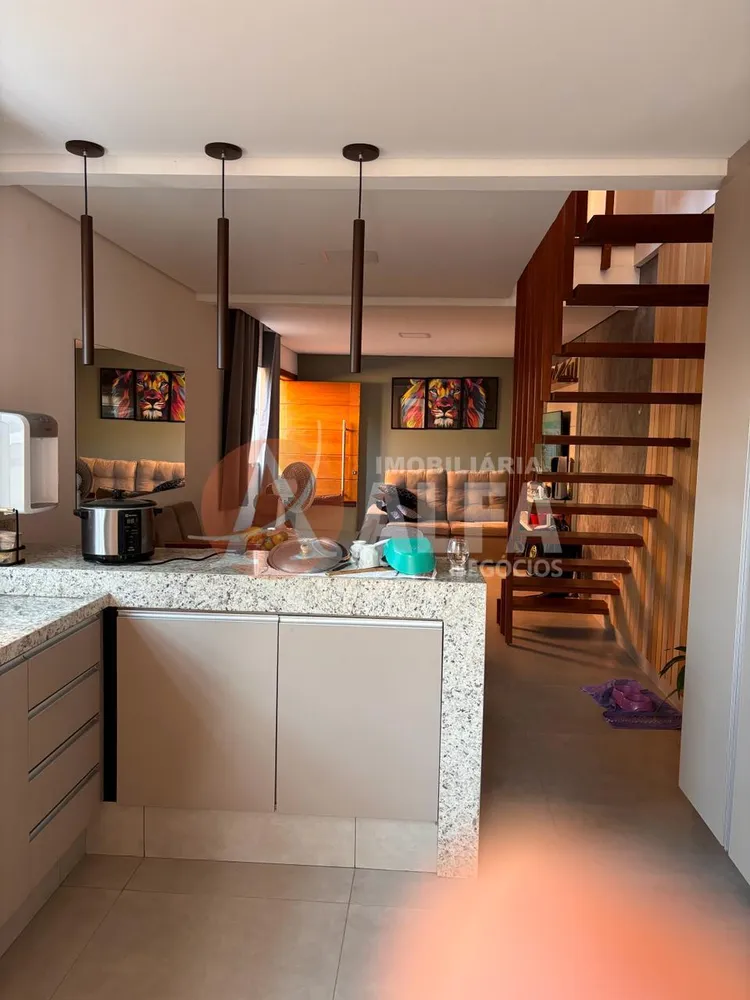 Casa, 3 quartos, 210 m² - Foto 4