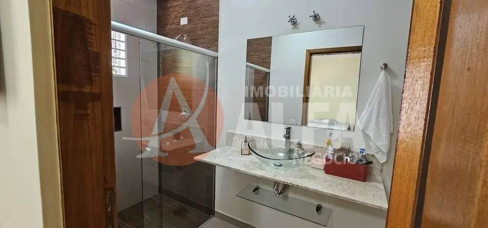 Casa, 3 quartos, 358 m² - Foto 1