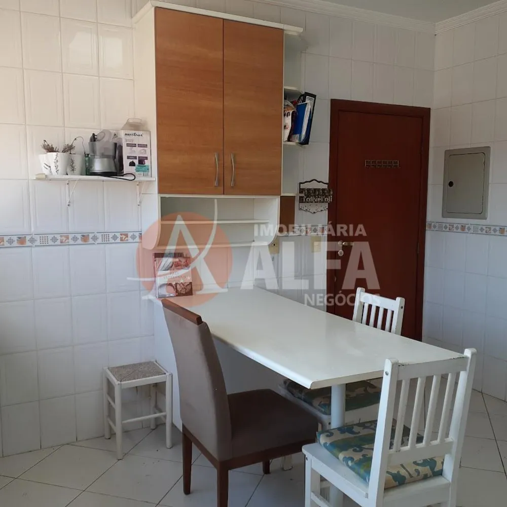 Casa, 3 quartos, 232 m² - Foto 2