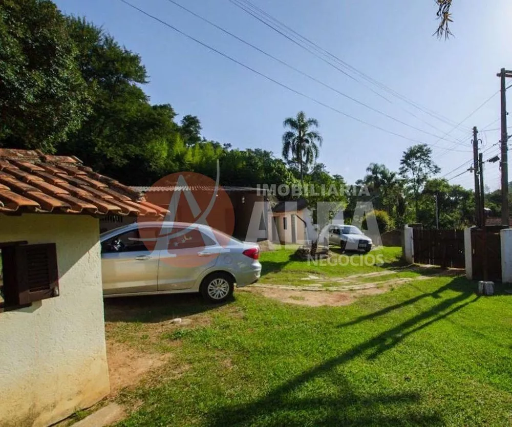 Fazenda à venda com 3 quartos, 400m² - Foto 2