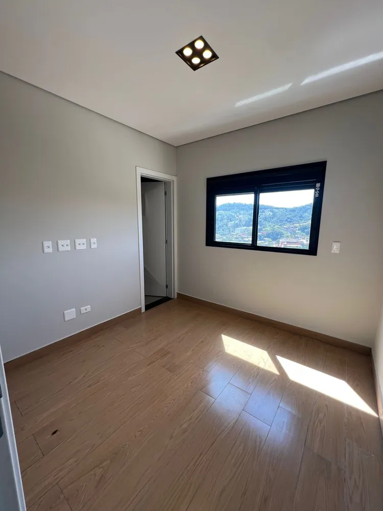Casa, 3 quartos, 200 m² - Foto 2