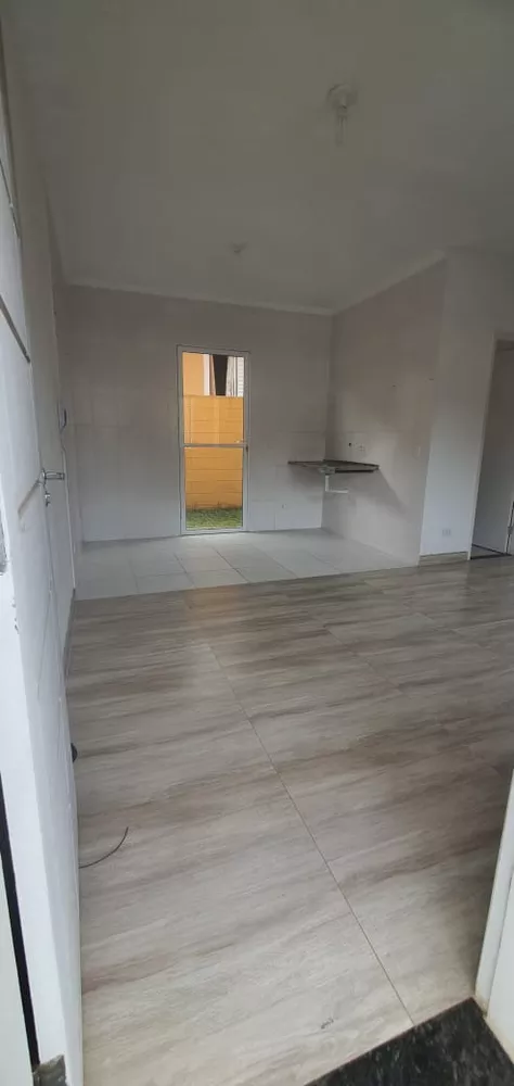 Casa para alugar com 2 quartos, 48m² - Foto 4