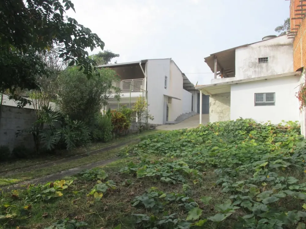 Chácara, 3 quartos, 1400 m² - Foto 1