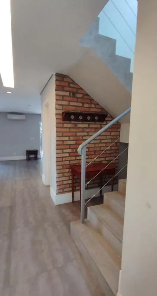 Casa, 4 quartos, 237 m² - Foto 2