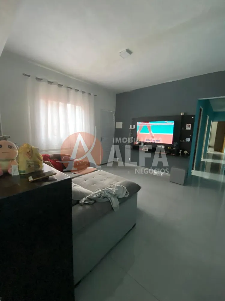 Casa, 3 quartos, 1202 m² - Foto 1